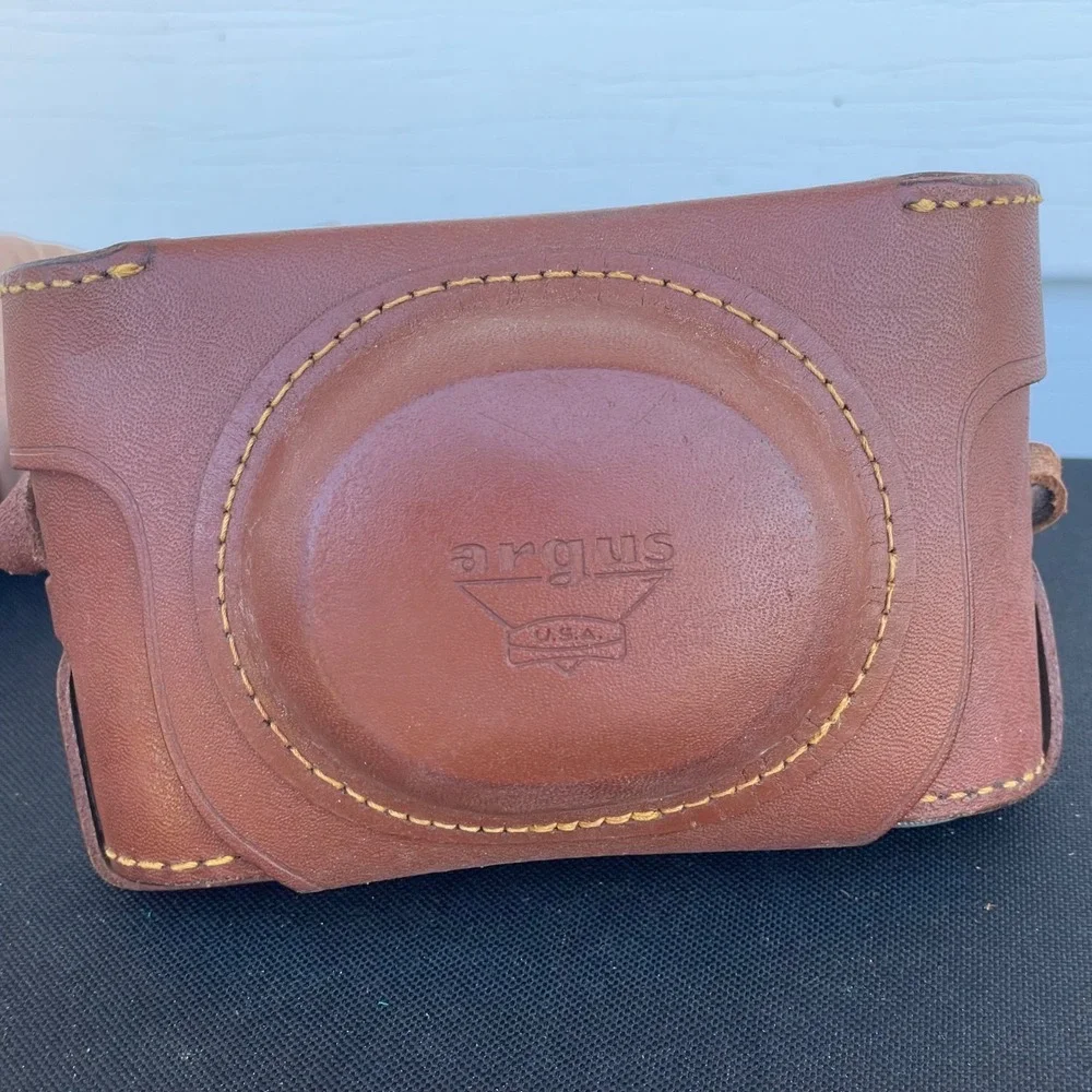 Vintage Argus A2B 35mm Camera Post-War Art Deco Bakelite Leather Case Untested